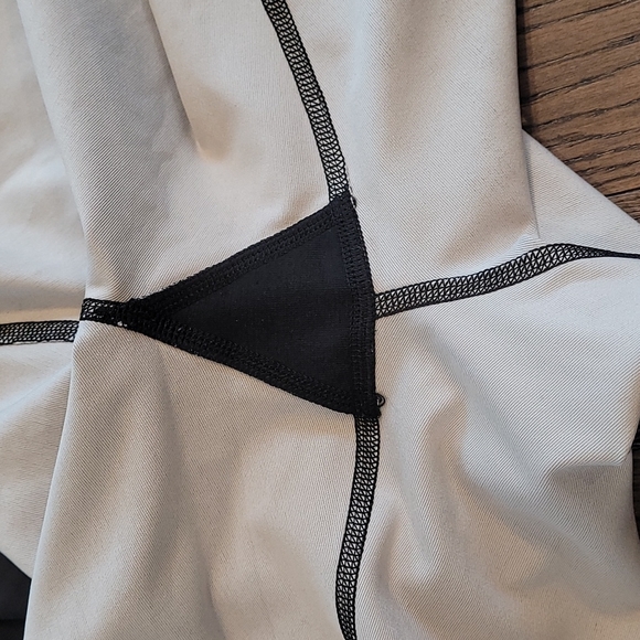 Lululemon Wunder Under Crop in Full-On Luxtreme - Picture 11 of 12